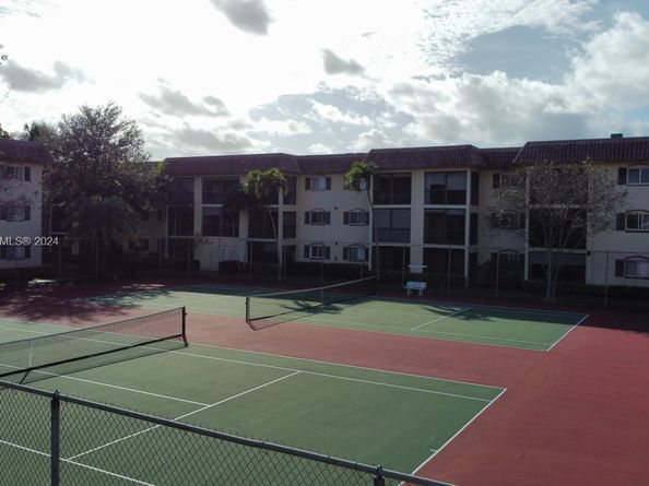 259 S Cypress Rd 526, Pompano Beach FL 33060