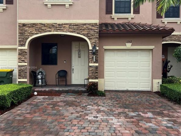 152 SE 37th Ter 152, Homestead FL 33033