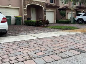 152 SE 37th Ter 152, Homestead FL 33033