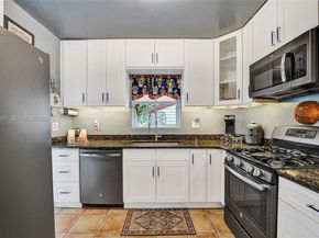 1340 Jackson St, Hollywood FL 33019