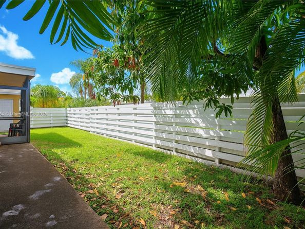 14478 SW 139th Ave Cir W, Miami FL 33186