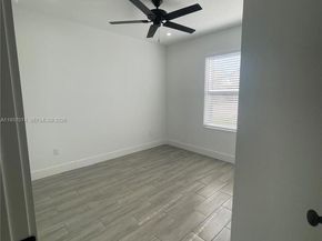 912 W 10th St, Riviera Beach FL 33404