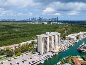 2500 NE 135th St C1011, North Miami FL 33181
