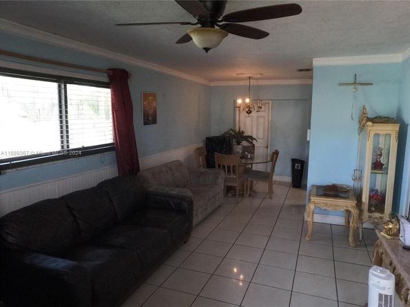 3260 NW 209th Ter, Miami Gardens FL 33056
