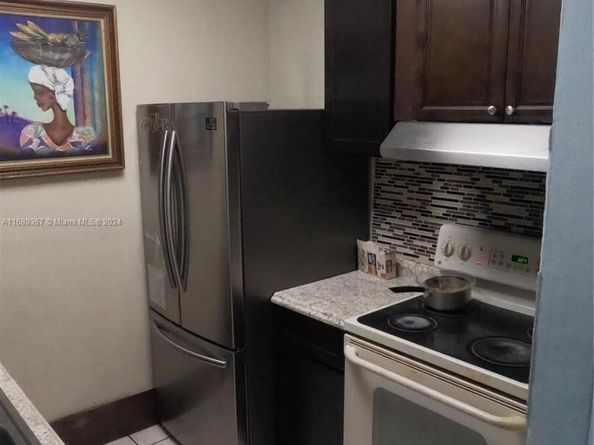 3260 NW 209th Ter, Miami Gardens FL 33056