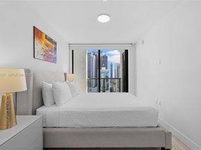 239 SW 9th St 2304, Miami FL 33130