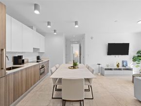 239 SW 9th St 2304, Miami FL 33130