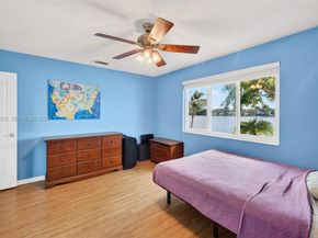 10376 SW 18th St, Davie FL 33324