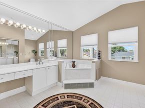 10376 SW 18th St, Davie FL 33324