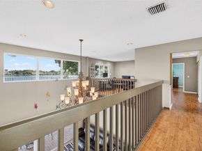 10376 SW 18th St, Davie FL 33324