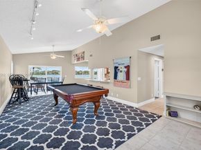 10376 SW 18th St, Davie FL 33324