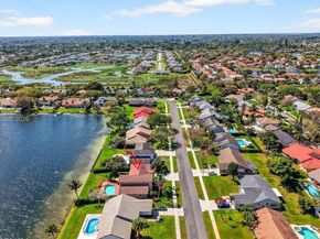 10376 SW 18th St, Davie FL 33324