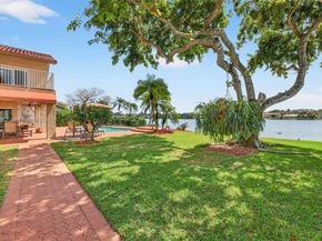 10376 SW 18th St, Davie FL 33324