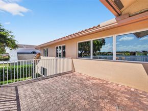 10376 SW 18th St, Davie FL 33324
