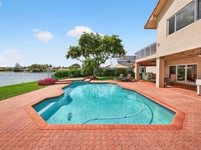 10376 SW 18th St, Davie FL 33324