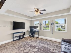 10376 SW 18th St, Davie FL 33324