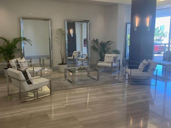1228 West Ave 1415, Miami Beach FL 33139