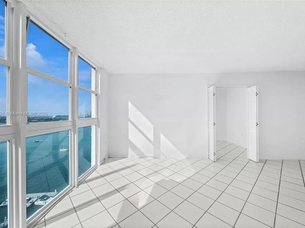 1228 West Ave 1415, Miami Beach FL 33139