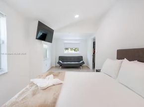 17650 NE 19th Ave, North Miami Beach FL 33162