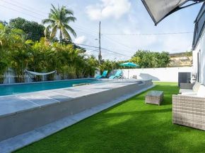 17650 NE 19th Ave, North Miami Beach FL 33162