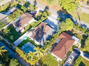 17650 NE 19th Ave, North Miami Beach FL 33162