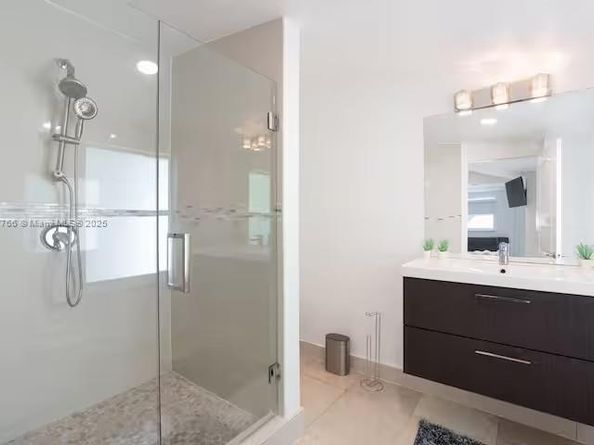 17650 NE 19th Ave, North Miami Beach FL 33162
