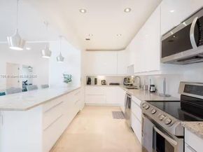 17650 NE 19th Ave, North Miami Beach FL 33162