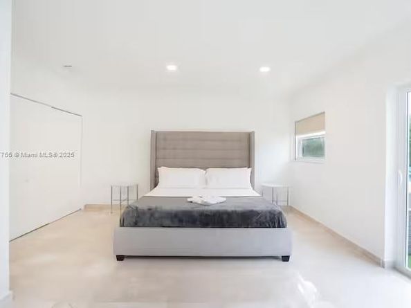 17650 NE 19th Ave, North Miami Beach FL 33162