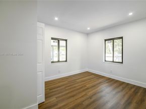 220 NW 144th St, Miami FL 33168