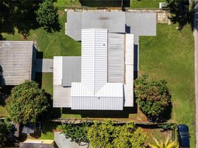 220 NW 144th St, Miami FL 33168