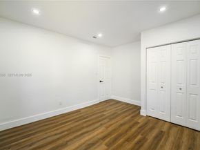 220 NW 144th St, Miami FL 33168