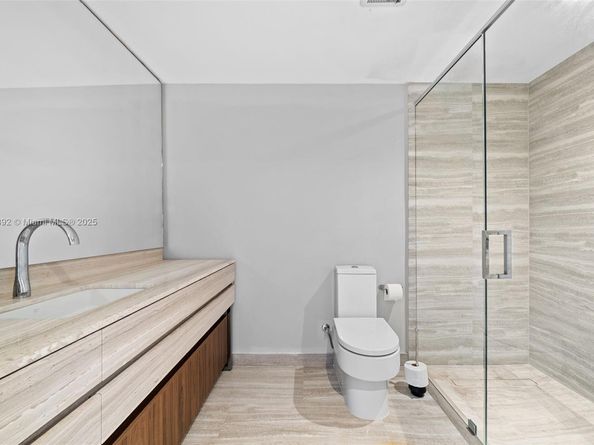 18975 Collins Ave Cabana 4, Sunny Isles Beach FL 33160