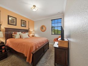 110 E Riverwalk Cir E, Plantation FL 33325