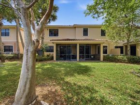 110 E Riverwalk Cir E, Plantation FL 33325