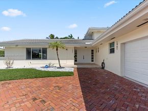 1961 NE 188th St, Miami FL 33179