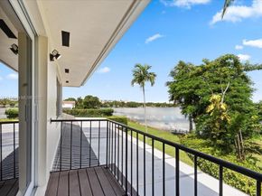 1961 NE 188th St, Miami FL 33179