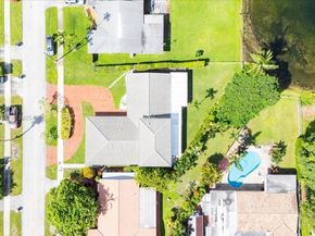 1961 NE 188th St, Miami FL 33179