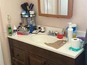 18555 NE 14th Ave 715, Miami FL 33179