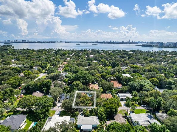 9357 NE 9th Pl, Miami Shores FL 33138