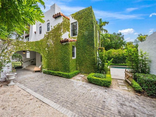 628 NE 59th St, Miami FL 33137