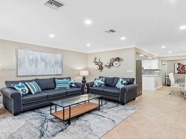 1765 NE 58th St, Fort Lauderdale FL 33334