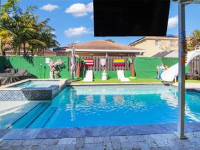 3455 NE 1st St, Homestead FL 33033