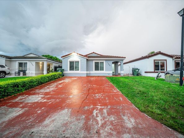 17404 SW 142nd Pl, Miami FL 33177