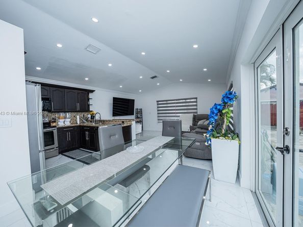 17404 SW 142nd Pl, Miami FL 33177