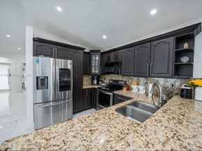 17404 SW 142nd Pl, Miami FL 33177