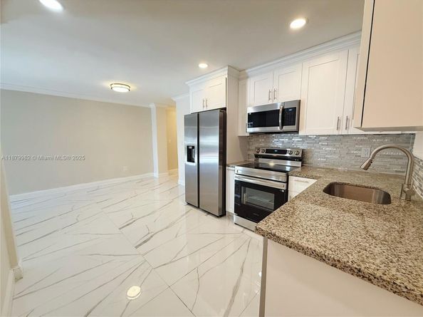 1666-1668 SW 9th St, Miami FL 33135