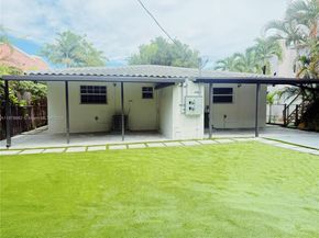 1666-1668 SW 9th St, Miami FL 33135