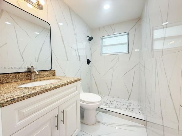 1666-1668 SW 9th St, Miami FL 33135