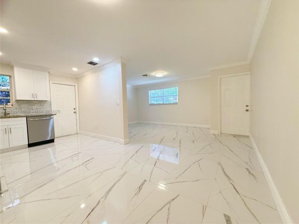 1666-1668 SW 9th St, Miami FL 33135