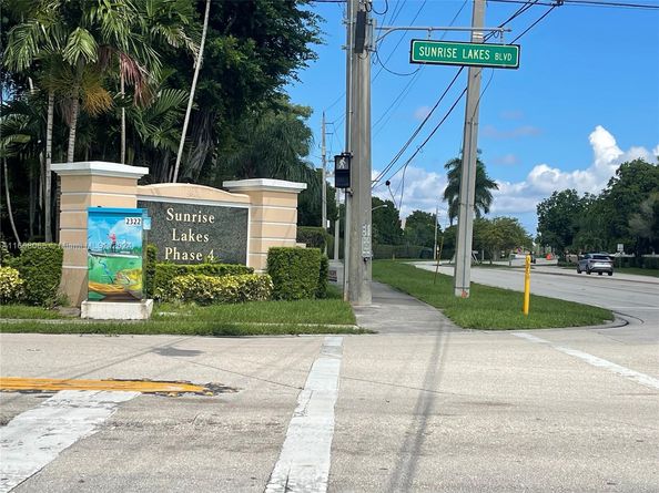 10442 Sunrise Lakes Blvd 303, Sunrise FL 33322